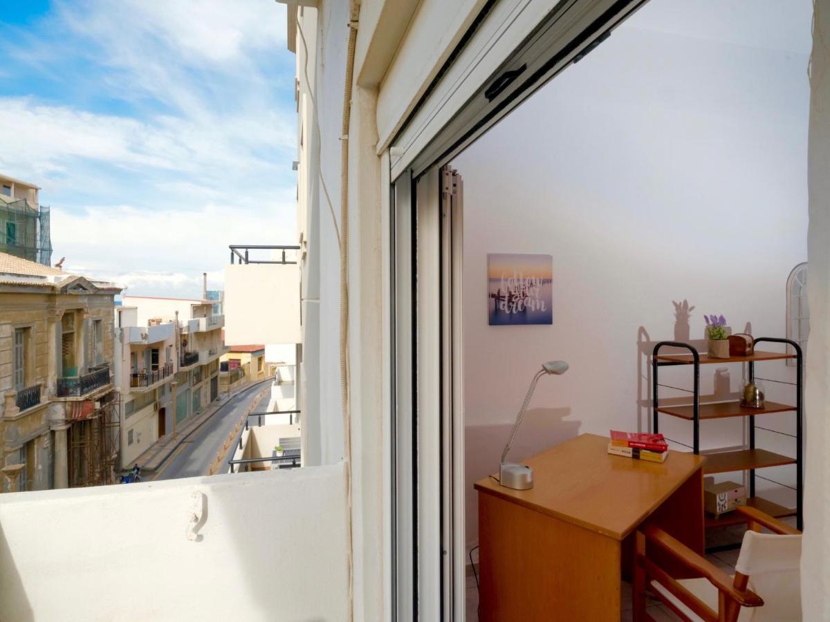 Fam Central Apt Heraklion  Ngoại thất bức ảnh